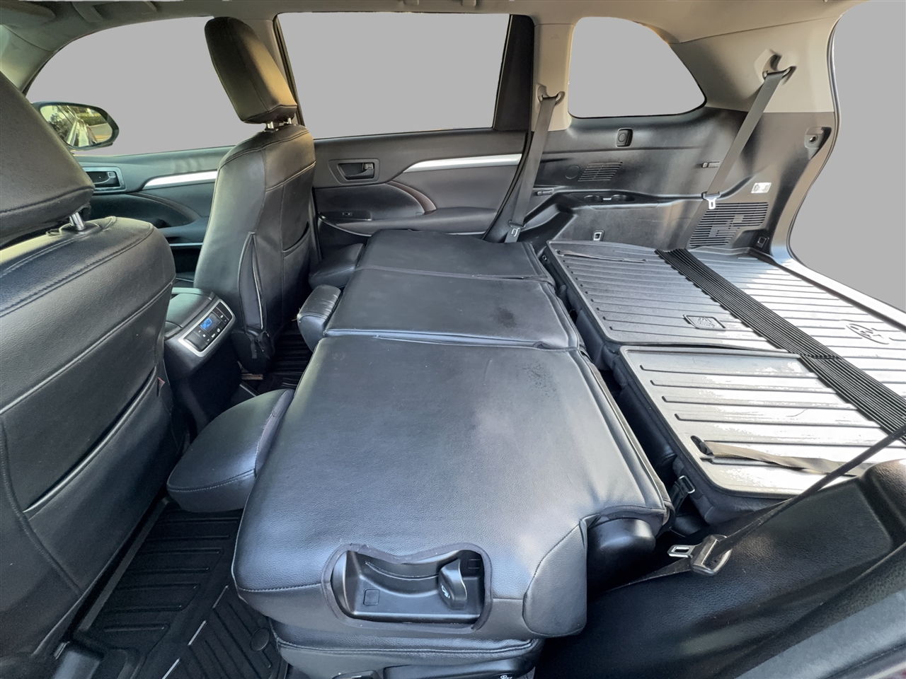 Toyota Highlander LE FWD I4 2015