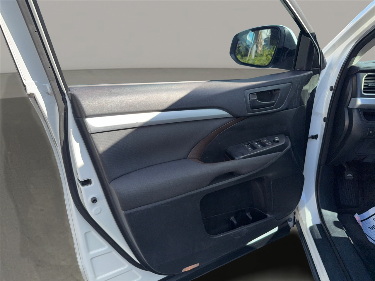 Toyota Highlander LE FWD I4 2015