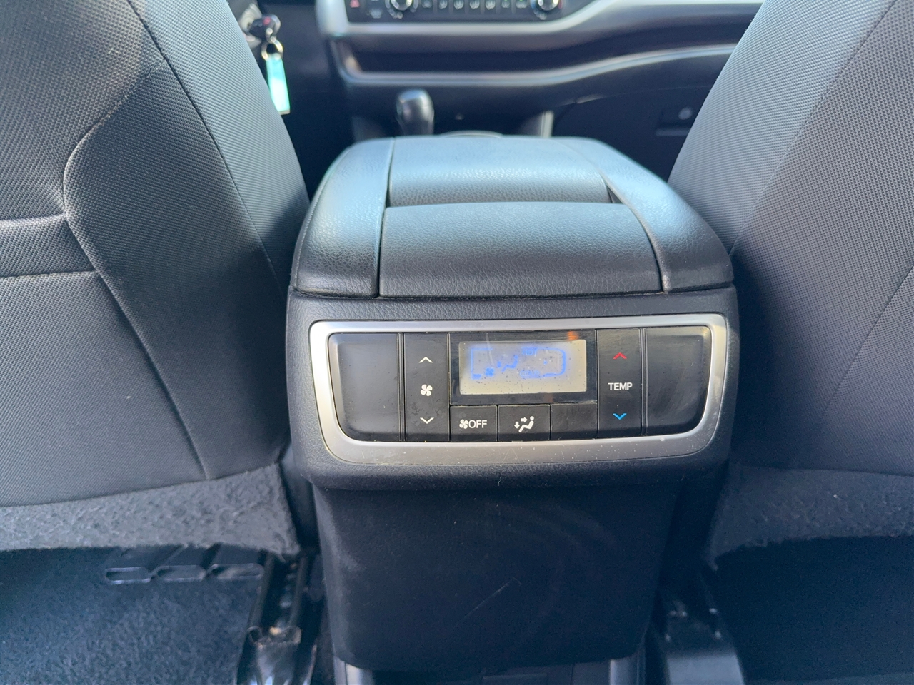 Toyota Highlander LE FWD I4 2015