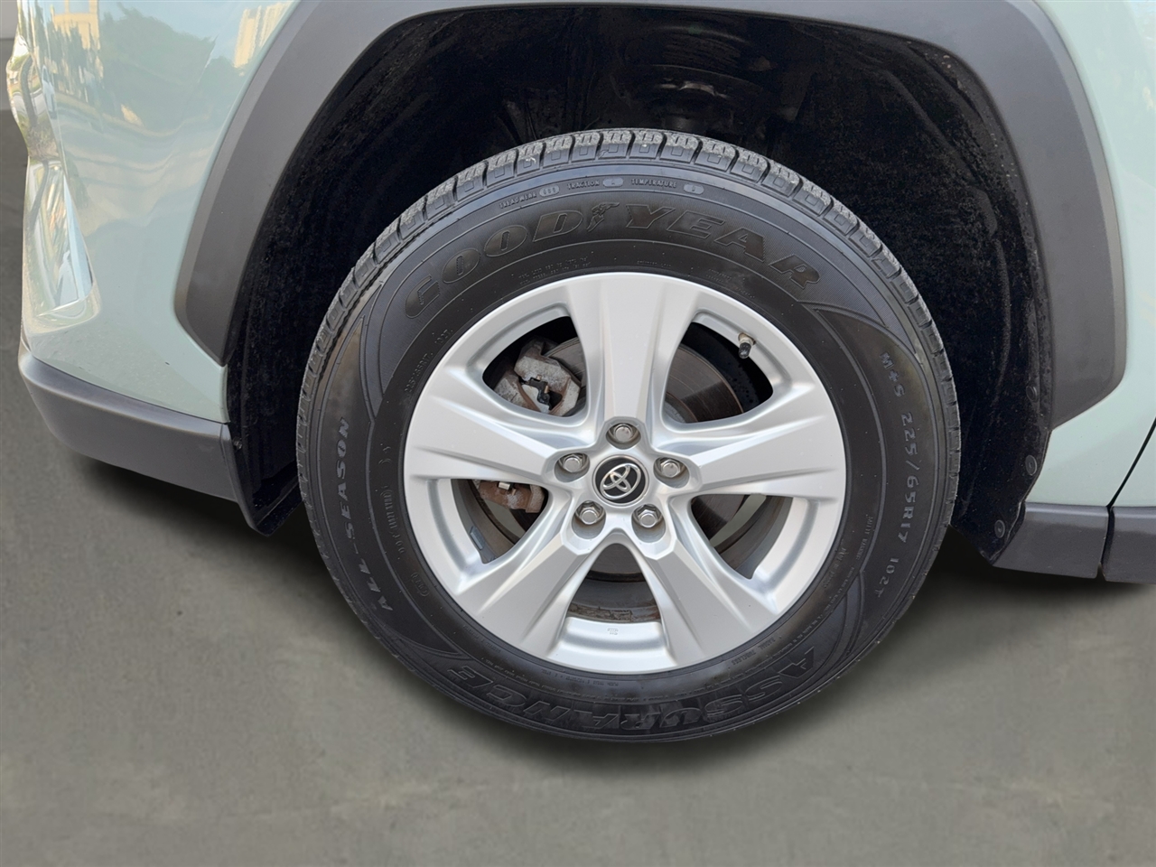 Toyota RAV4 XLE 2019