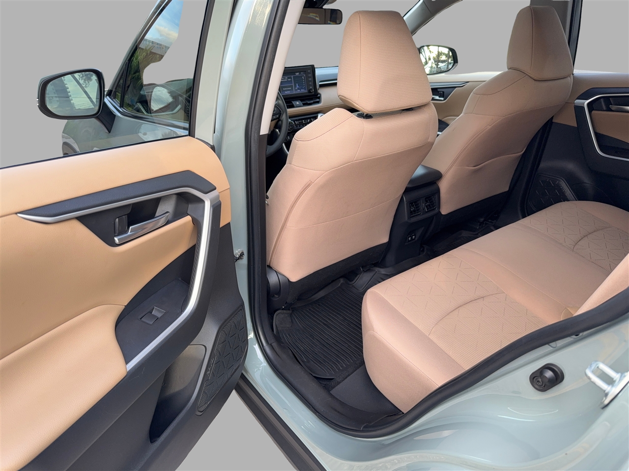 Toyota RAV4 XLE 2019