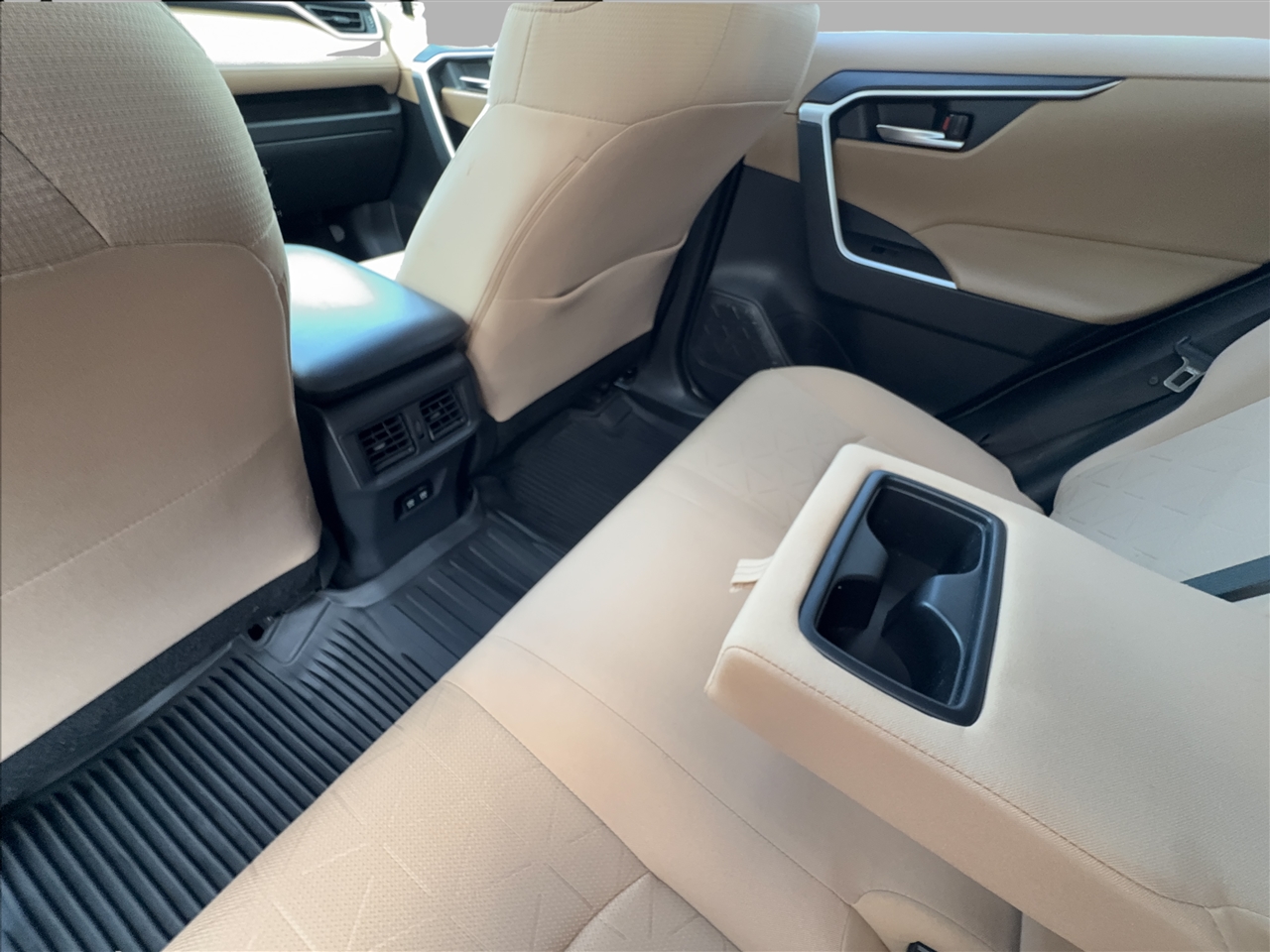 Toyota RAV4 XLE 2019