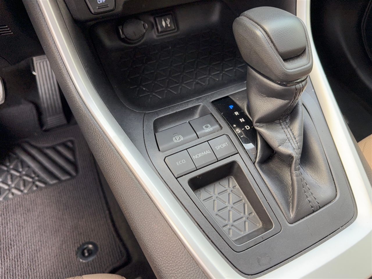 Toyota RAV4 XLE 2019