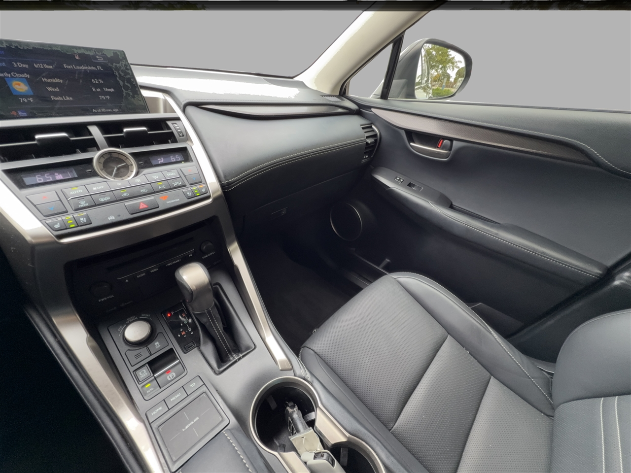 Lexus NX 200t FWD 2016