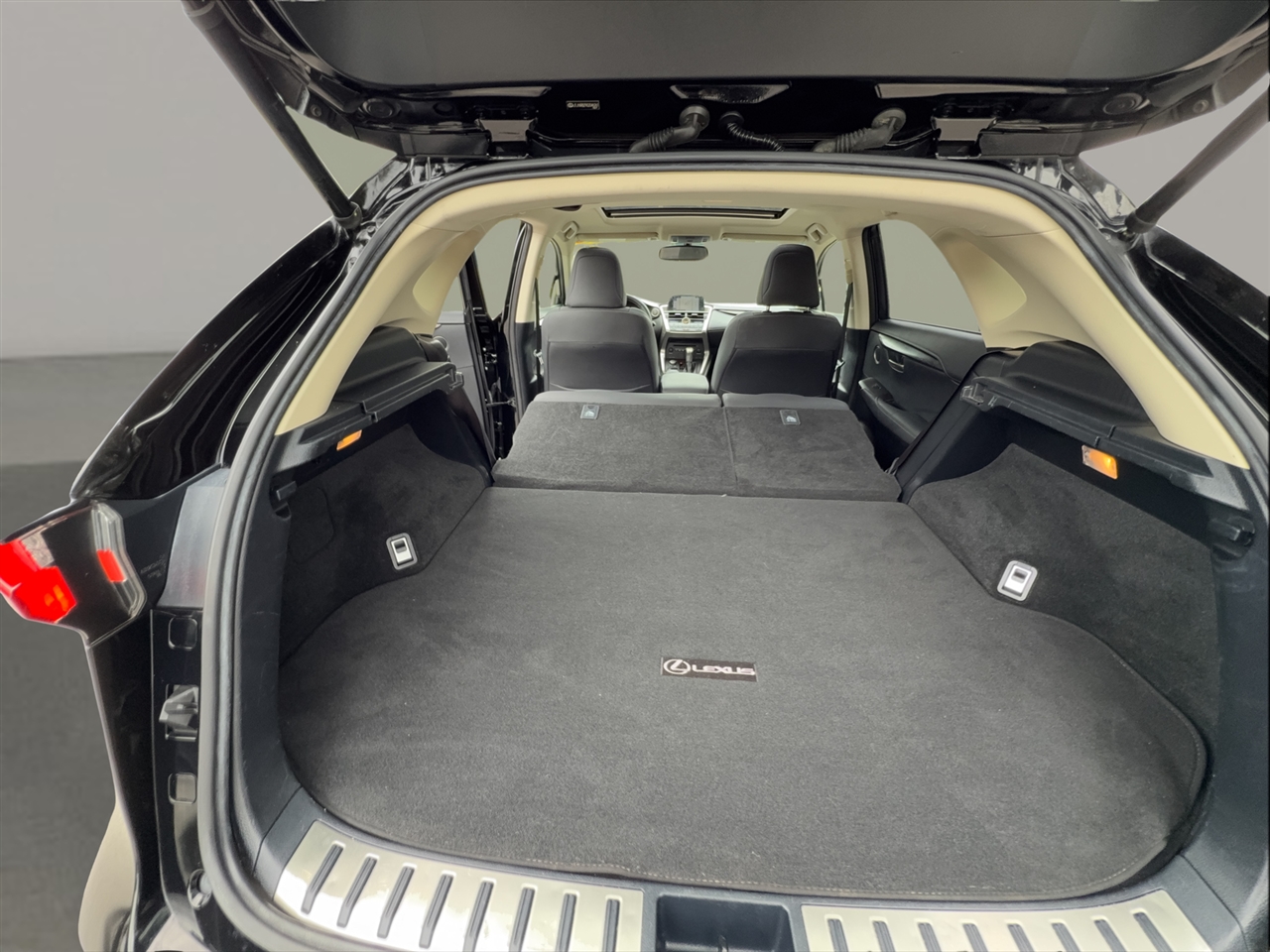 Lexus NX 200t FWD 2016