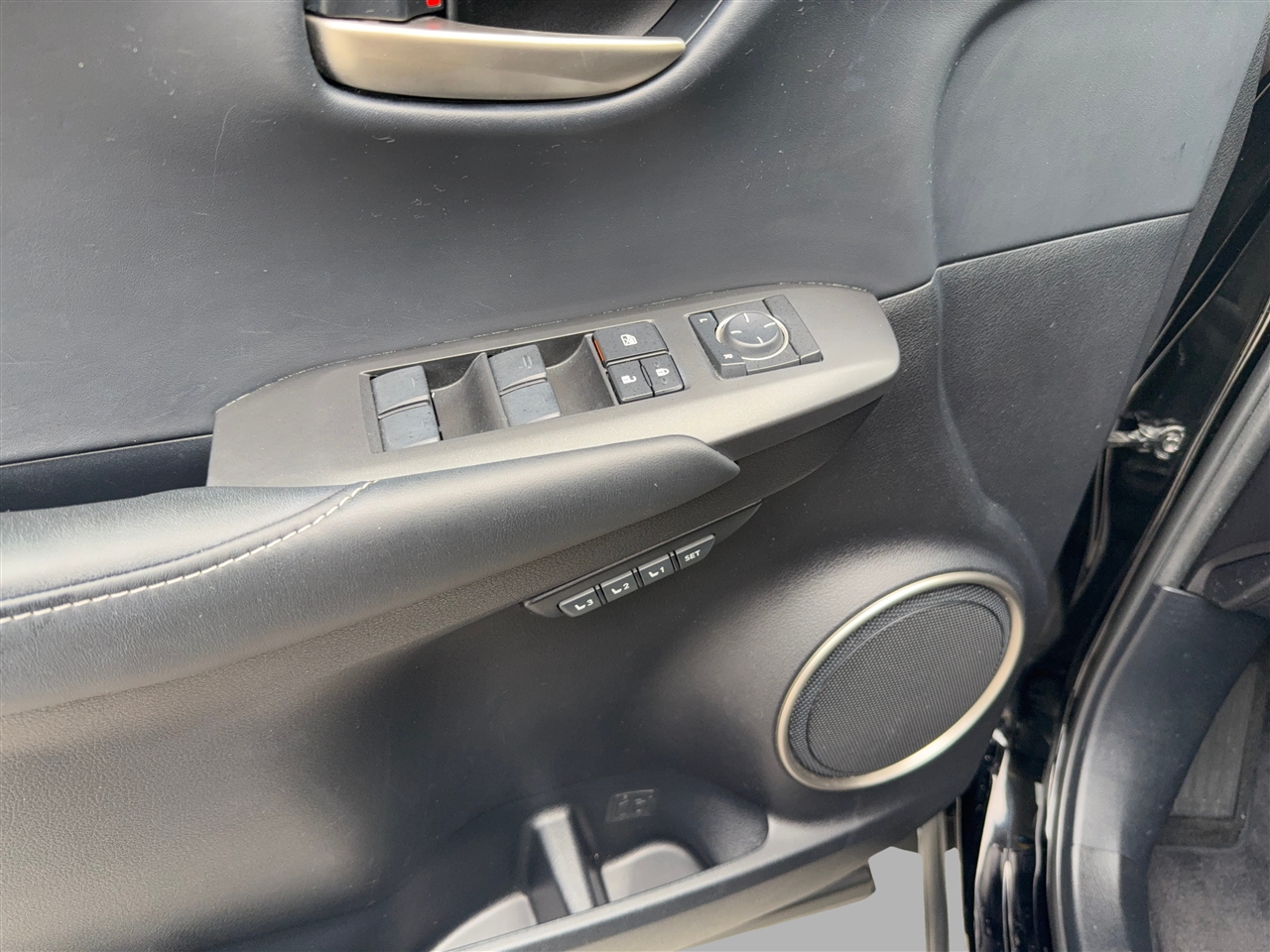 Lexus NX 200t FWD 2016