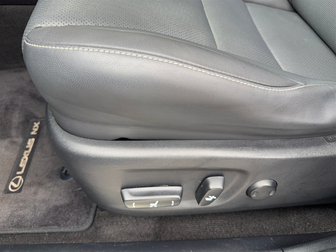 Lexus NX 200t FWD 2016