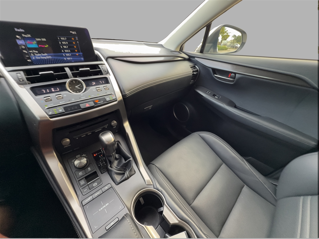 Lexus NX 300h Luxury 2020