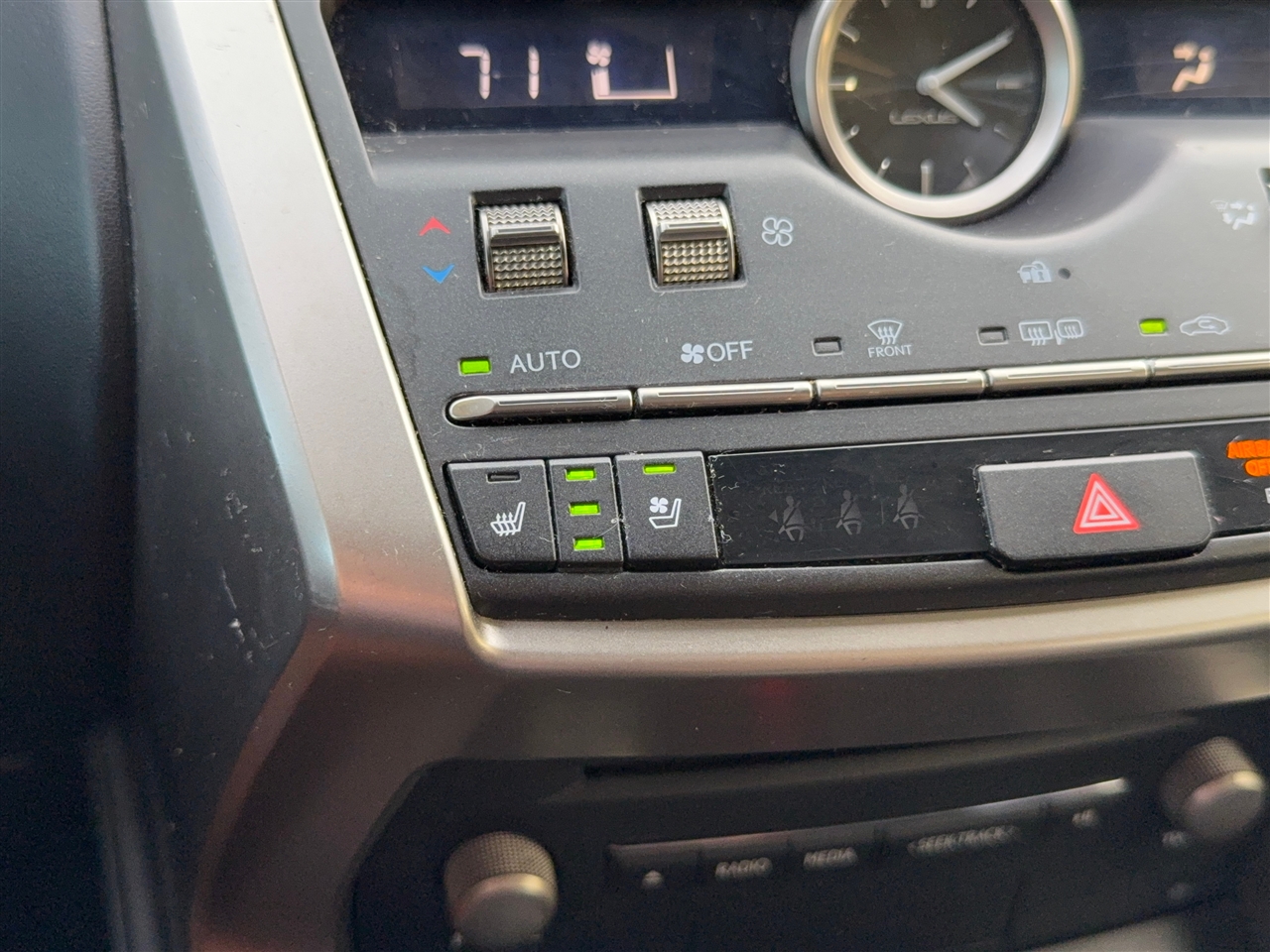 Lexus NX 300h Luxury 2020