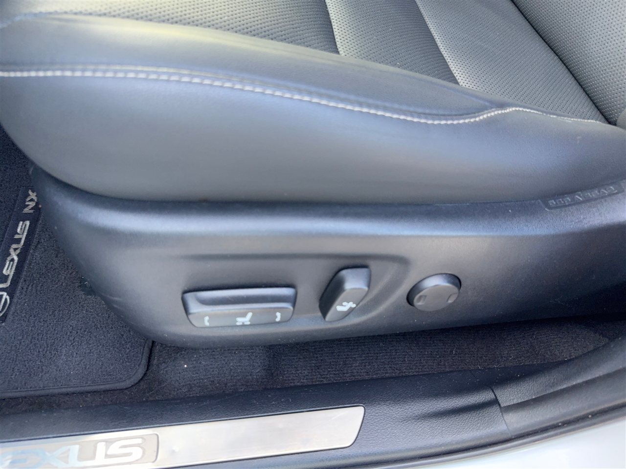 Lexus NX 300h Luxury 2020