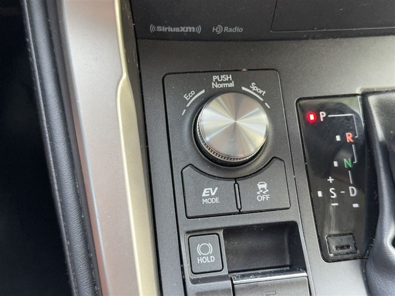 Lexus NX 300h Luxury 2020