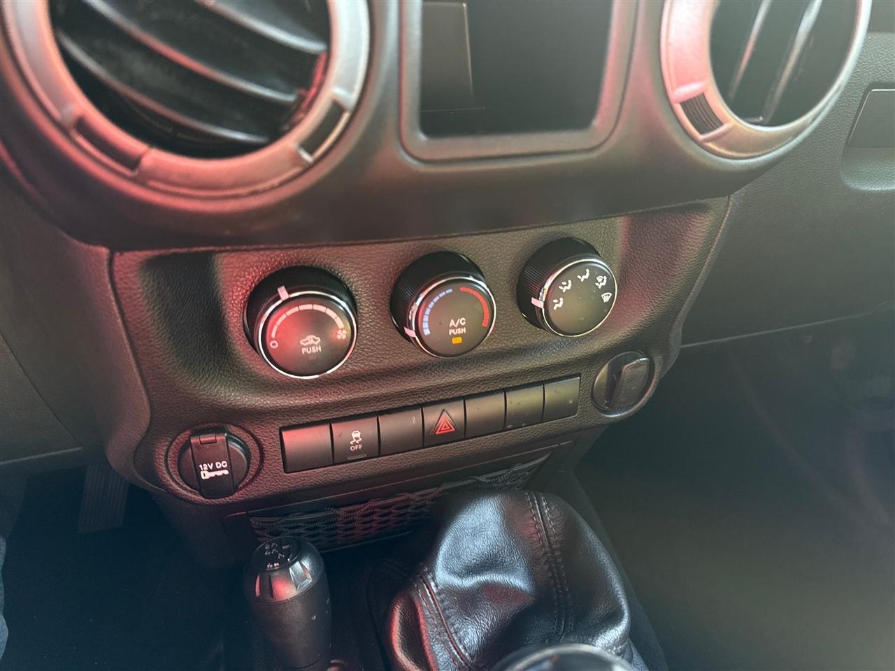 Jeep Wrangler Sport 4WD 2016