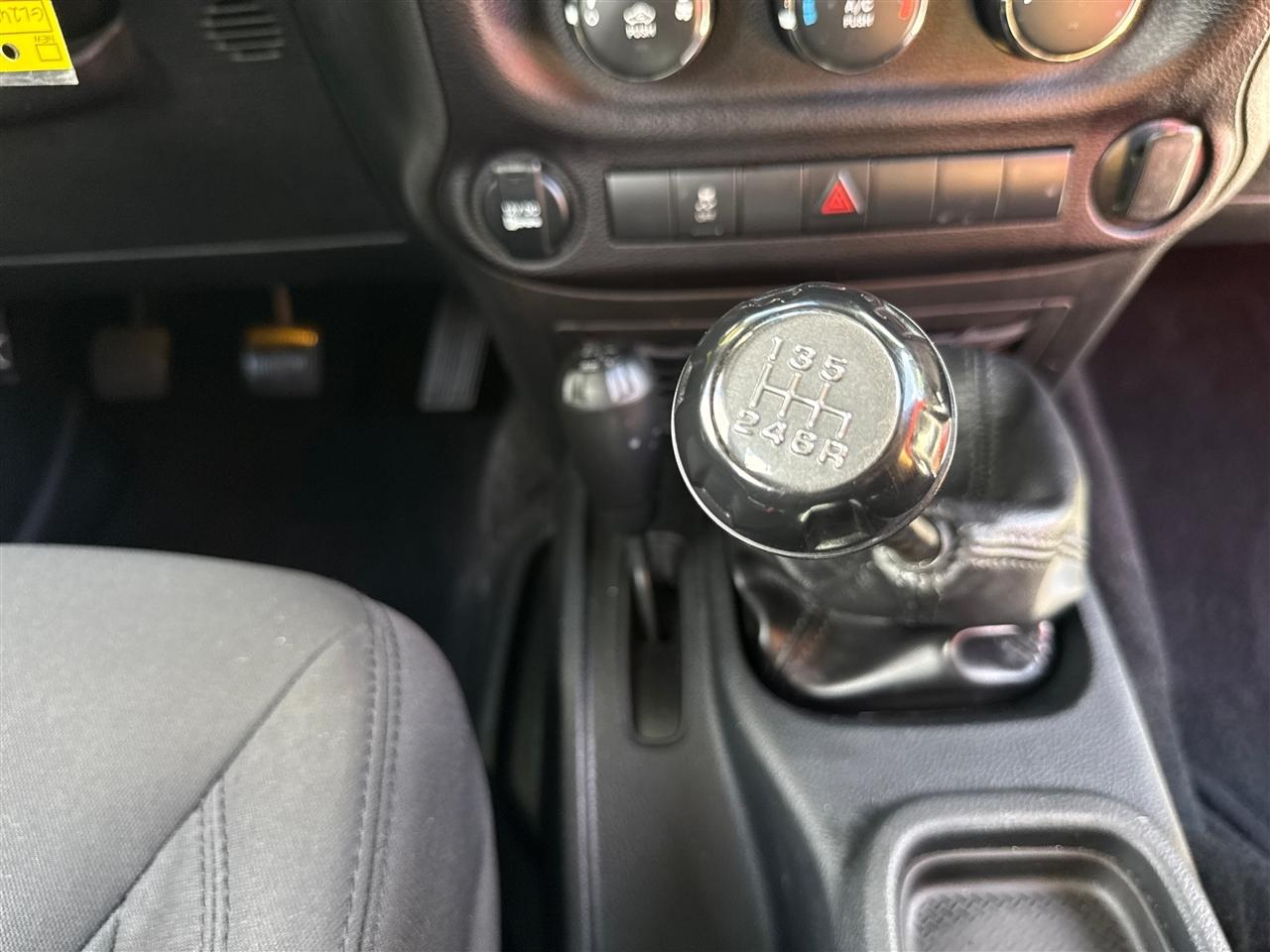 Jeep Wrangler Sport 4WD 2016