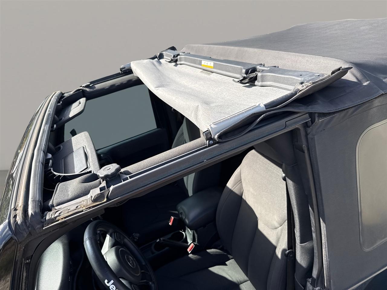 Jeep Wrangler Sport 4WD 2016