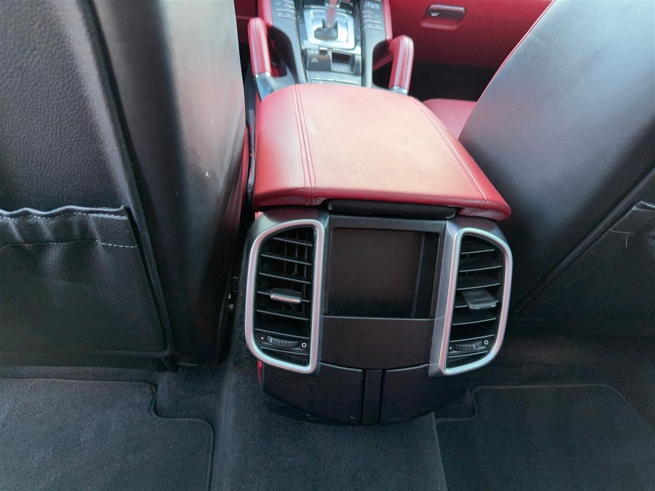 Porsche Cayenne Base 2018