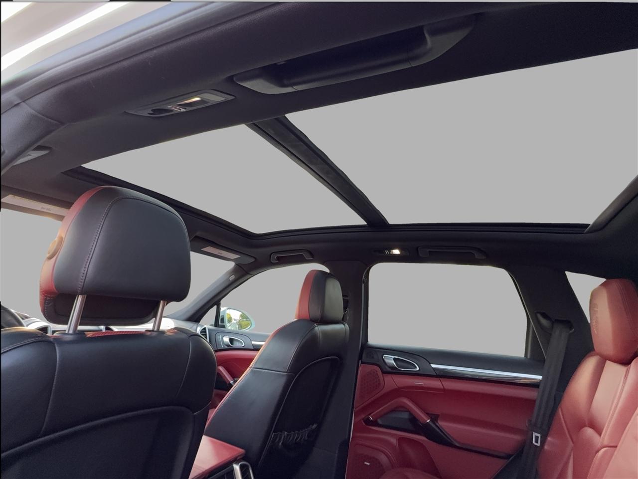 Porsche Cayenne Base 2018