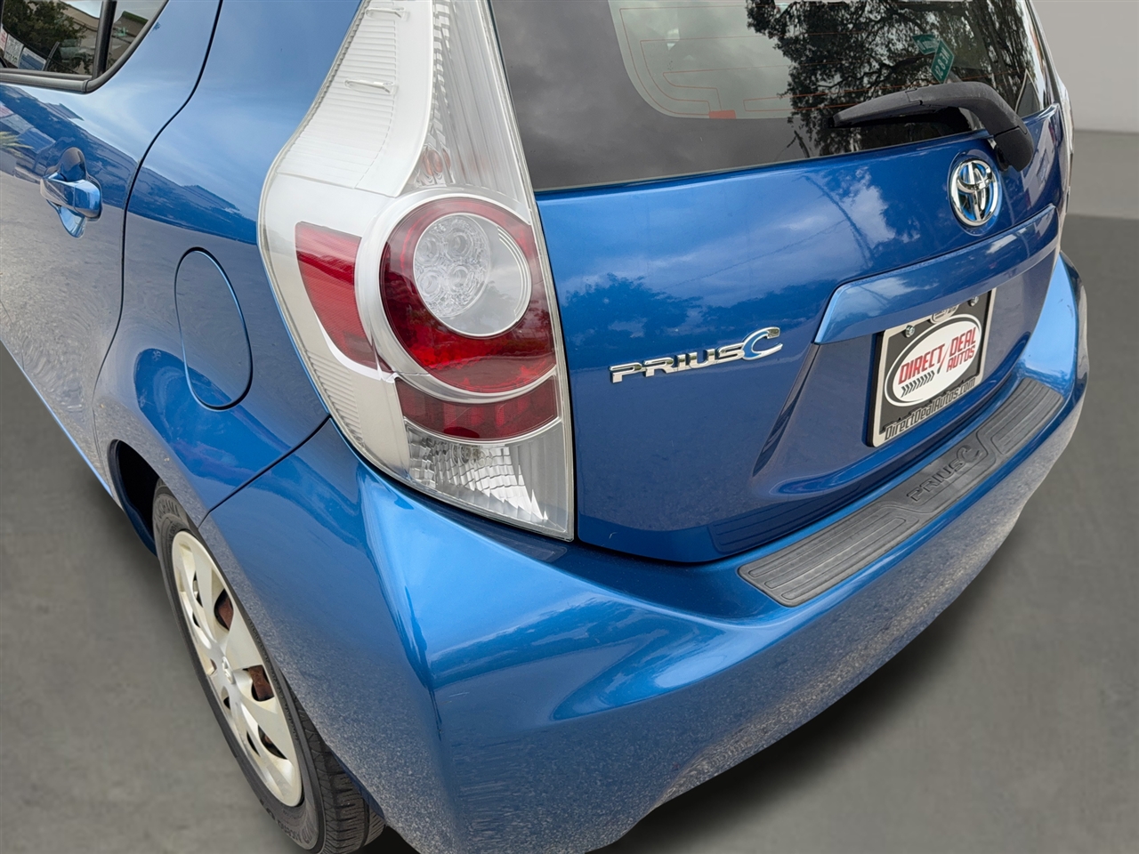 Toyota Prius c Two 2012