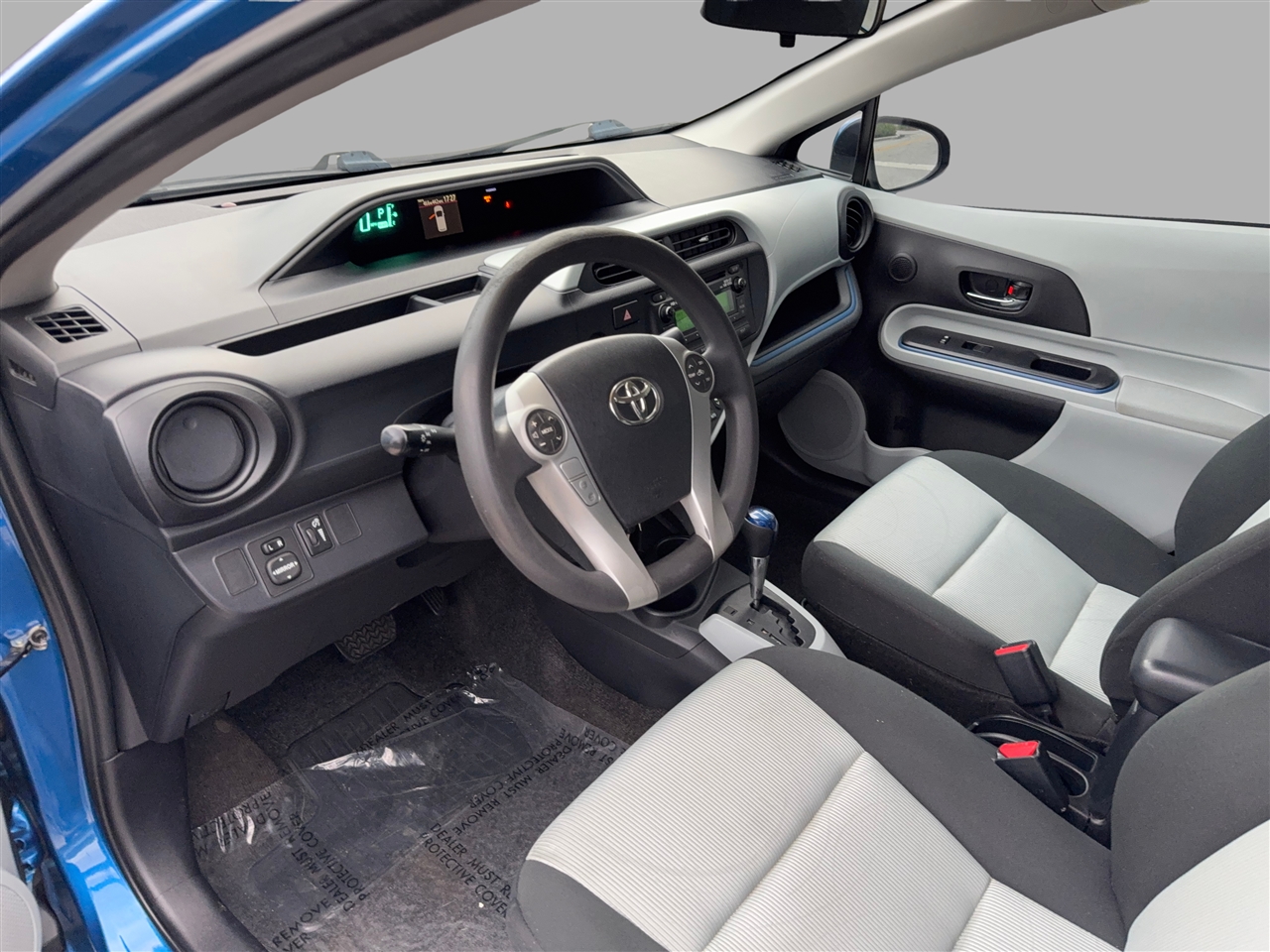 Toyota Prius c Two 2012