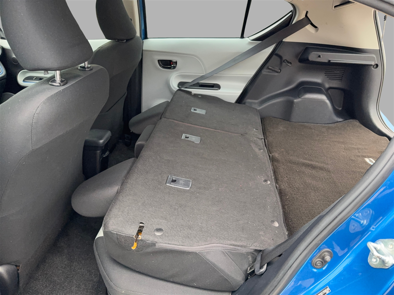 Toyota Prius c Two 2012