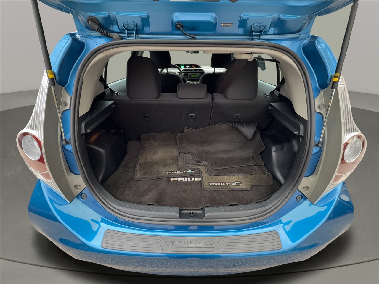 Toyota Prius c Two 2012