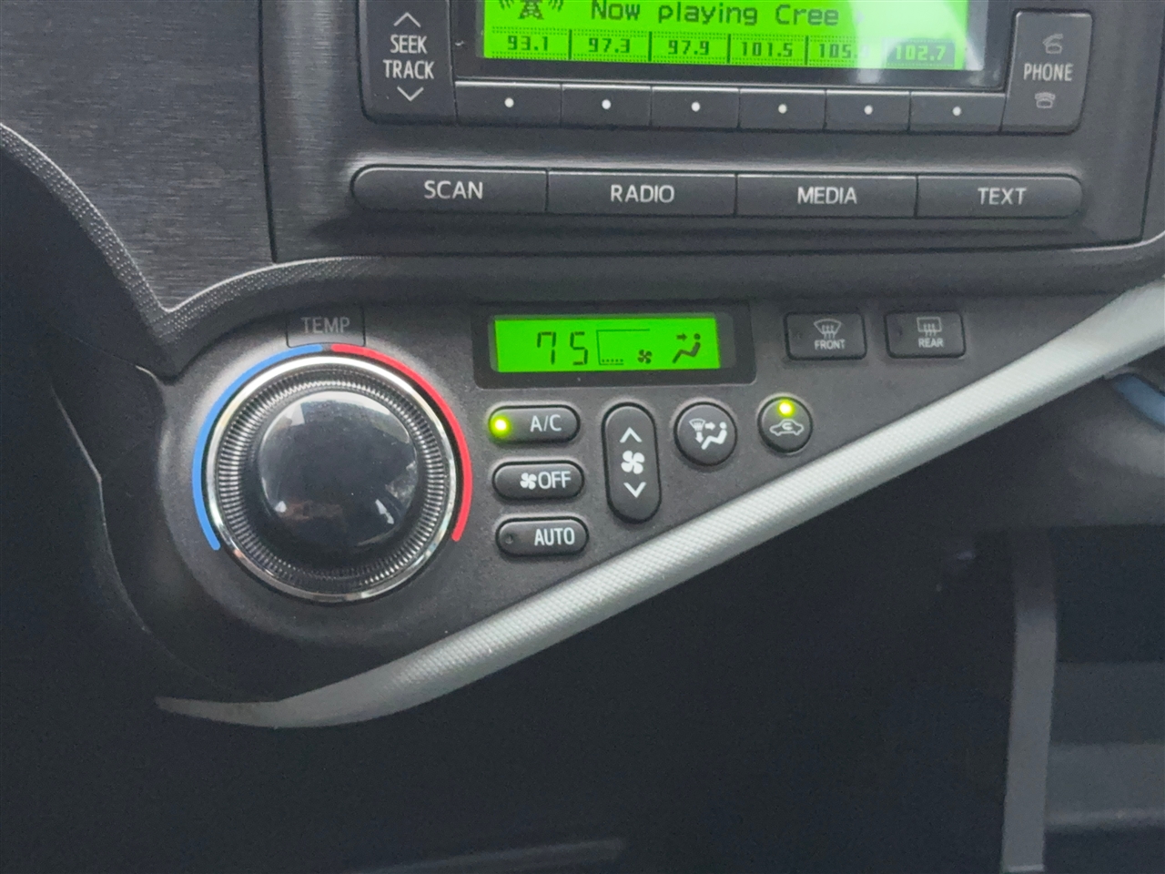 Toyota Prius c Two 2012