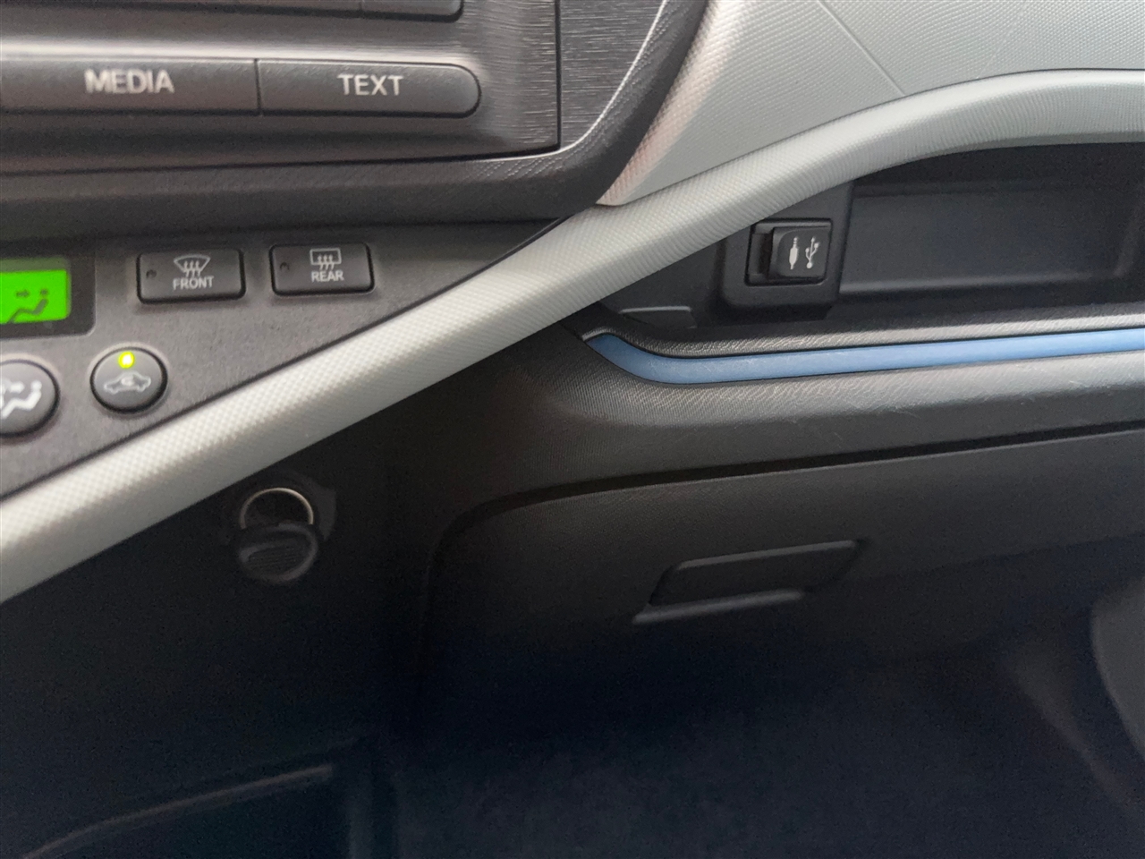 Toyota Prius c Two 2012