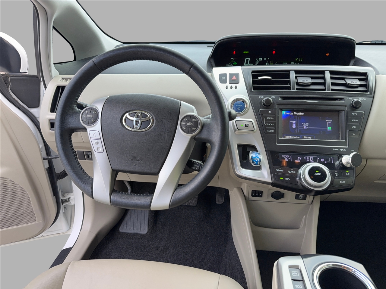 Toyota Prius V Five 2014