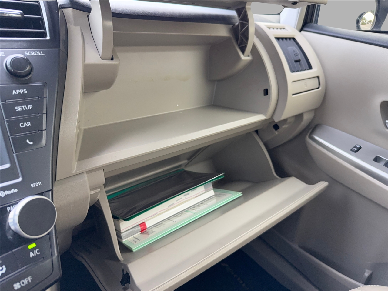 Toyota Prius V Five 2014