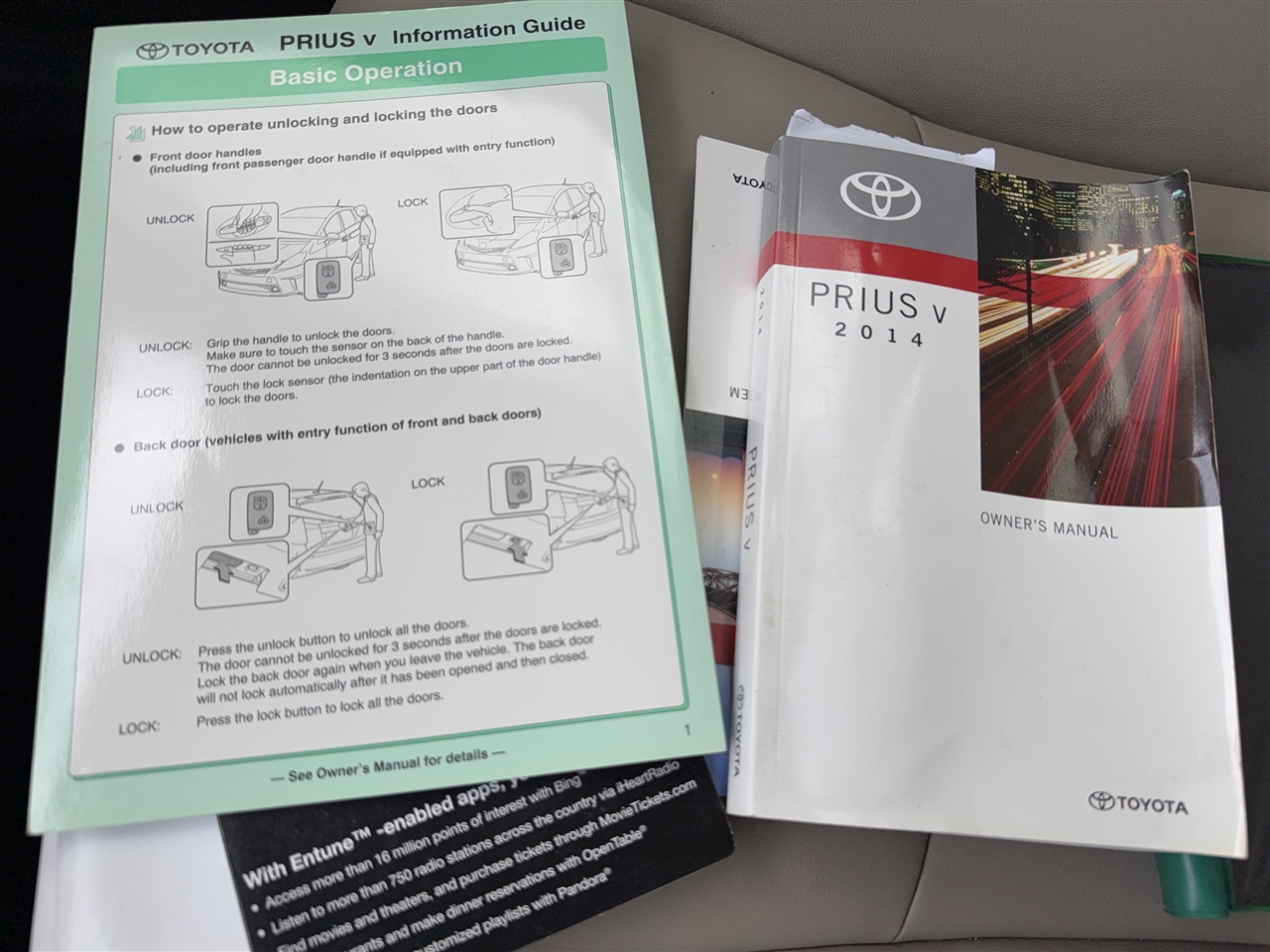 Toyota Prius V Five 2014