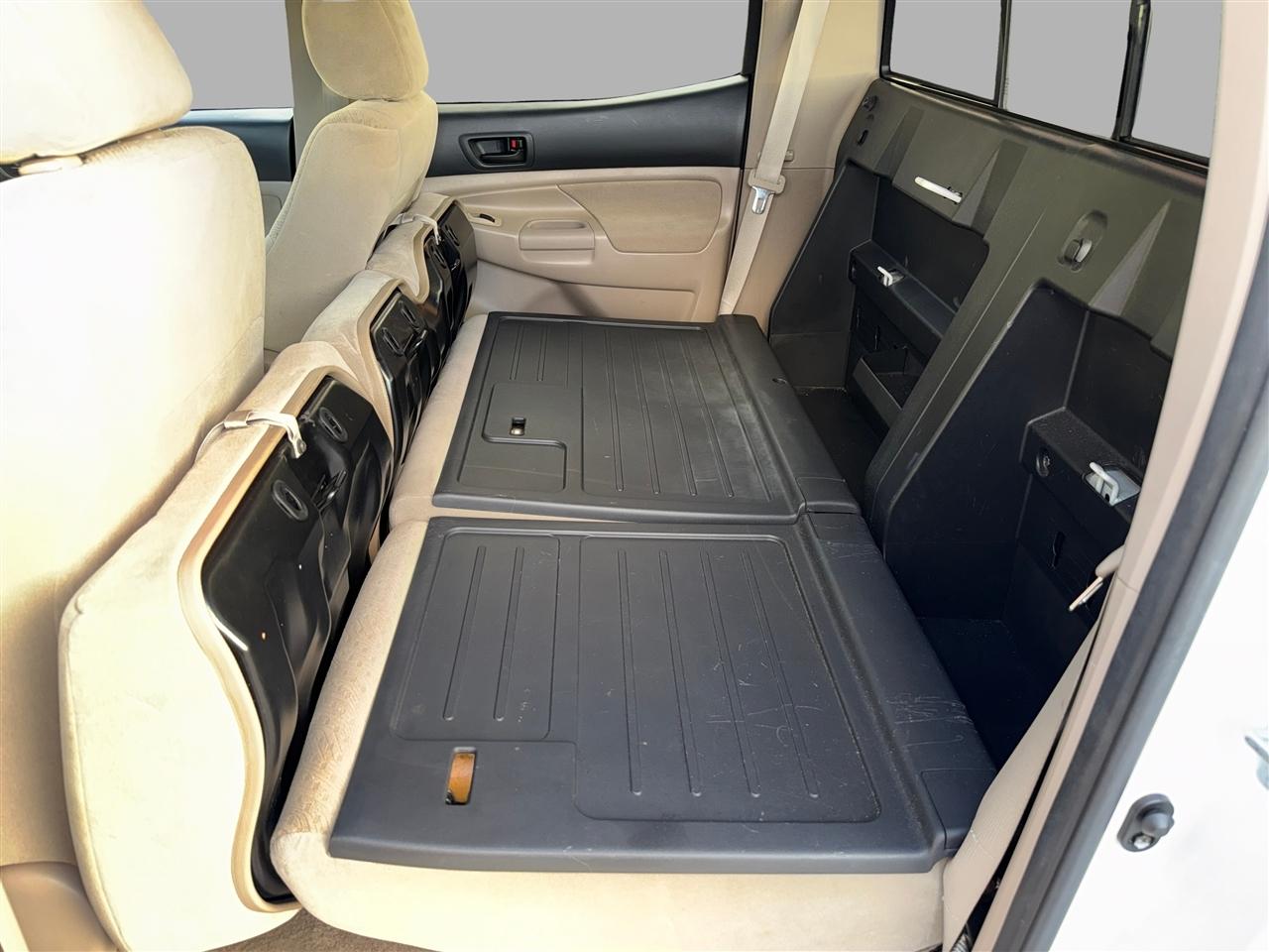 Toyota Tacoma PreRunner Double Cab V6 Auto 2WD 2006