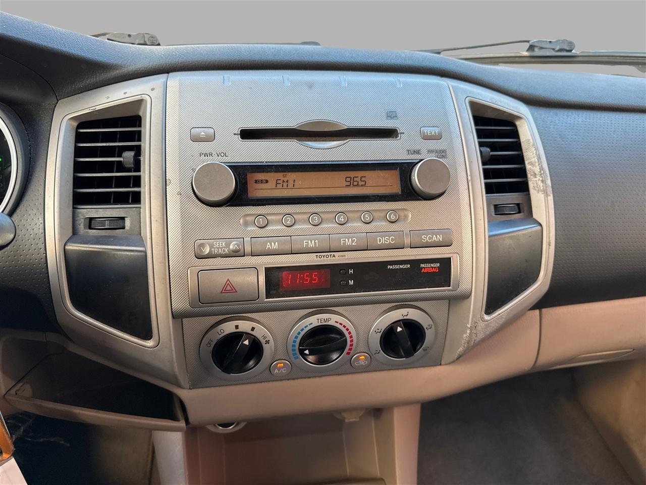 Toyota Tacoma PreRunner Double Cab V6 Auto 2WD 2006