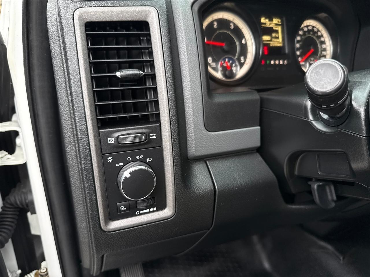RAM 1500 Tradesman Regular Cab LWB 2WD 2016
