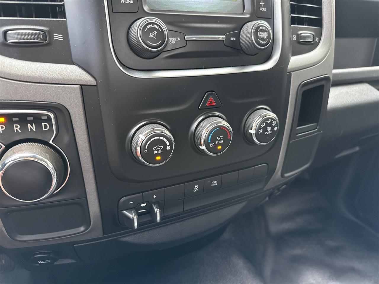 RAM 1500 Tradesman Regular Cab LWB 2WD 2016