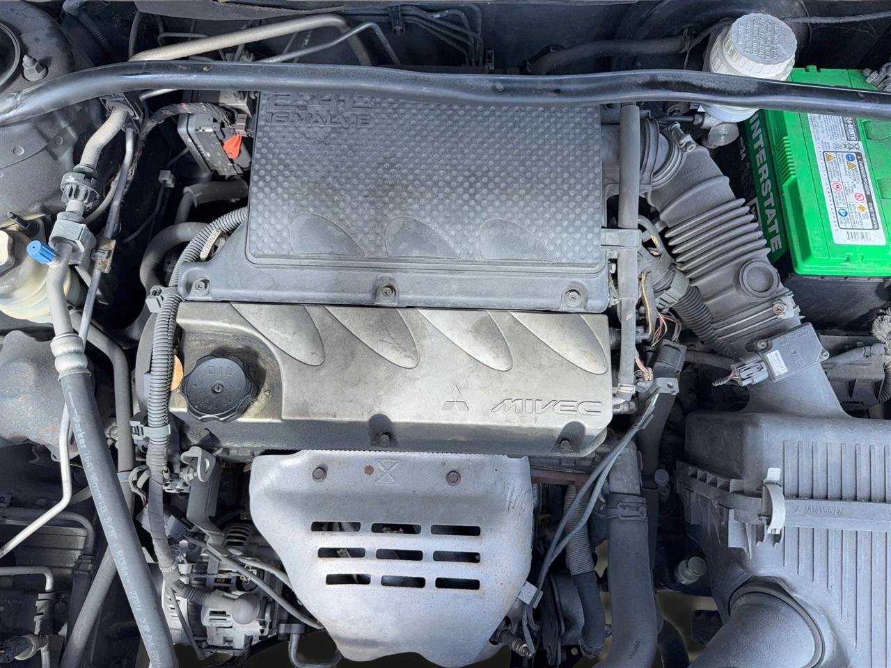 Mitsubishi Galant SE 2012