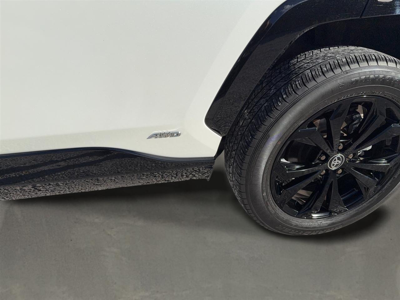 Toyota RAV4 Hybrid SE 2023