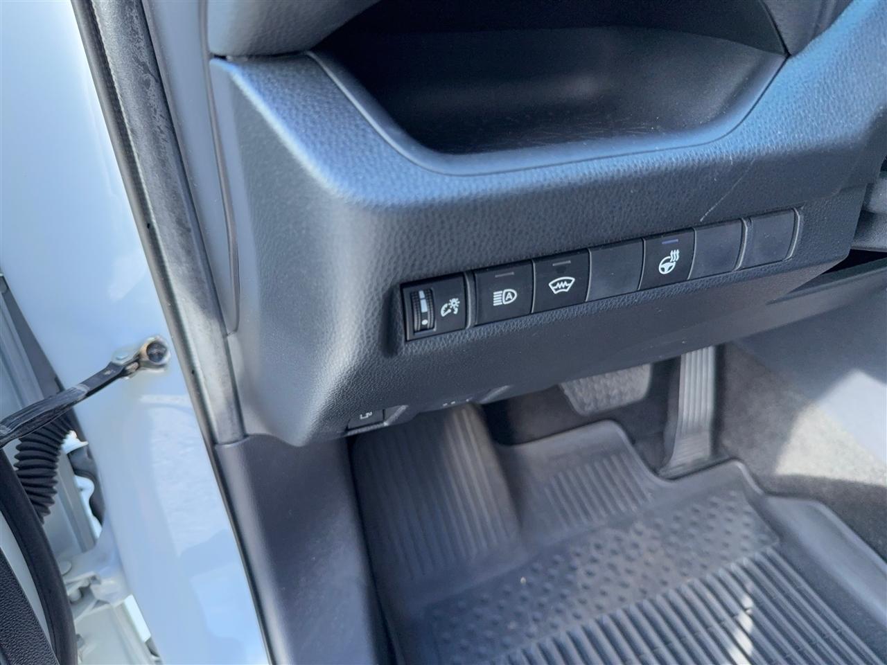 Toyota RAV4 Hybrid SE 2023