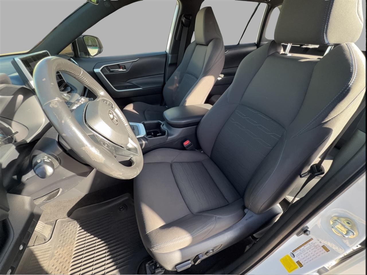 Toyota RAV4 Hybrid SE 2023