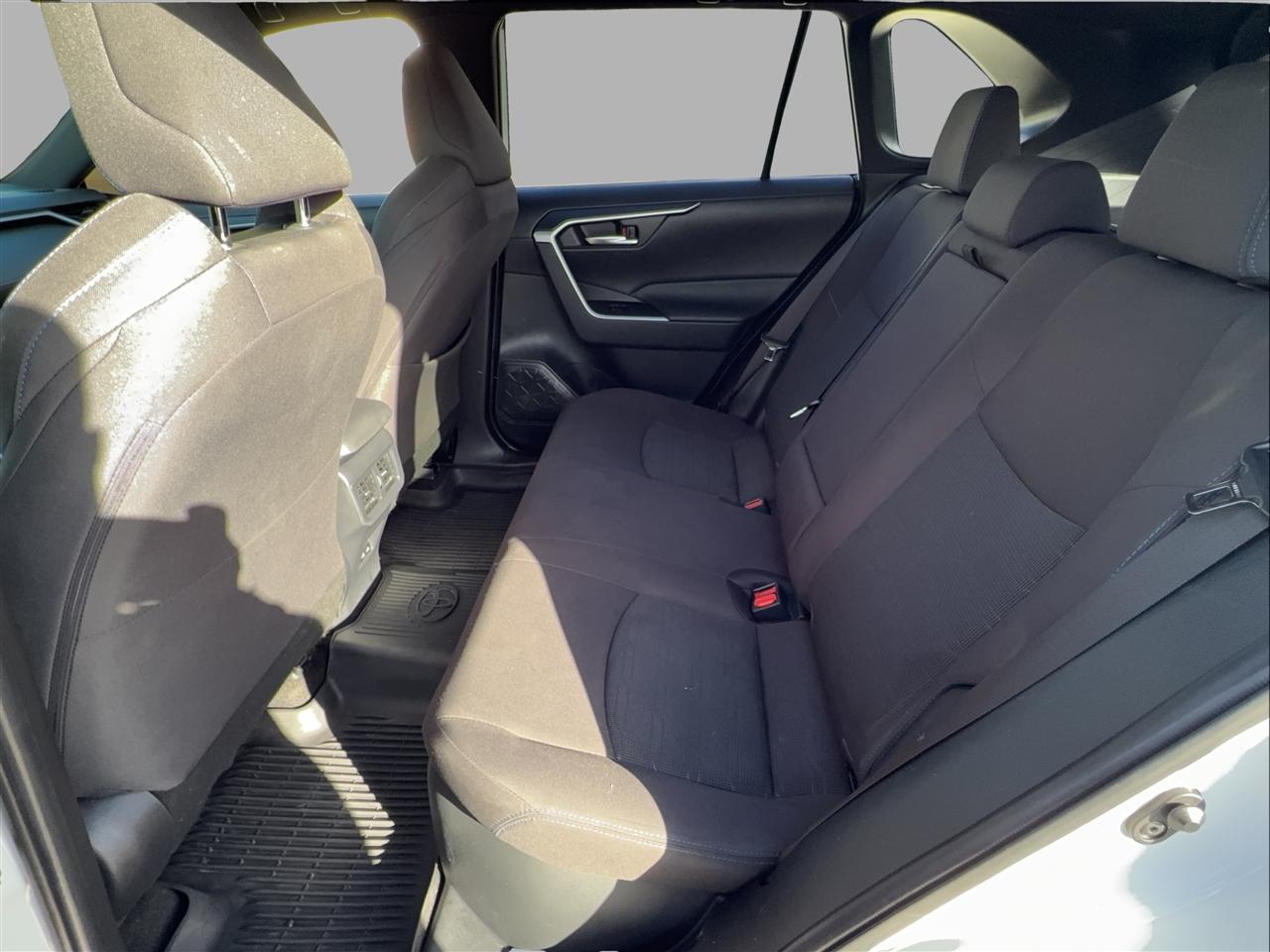 Toyota RAV4 Hybrid SE 2023