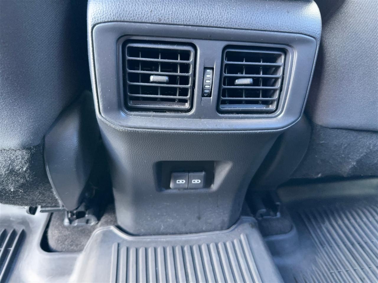 Toyota RAV4 Hybrid SE 2023