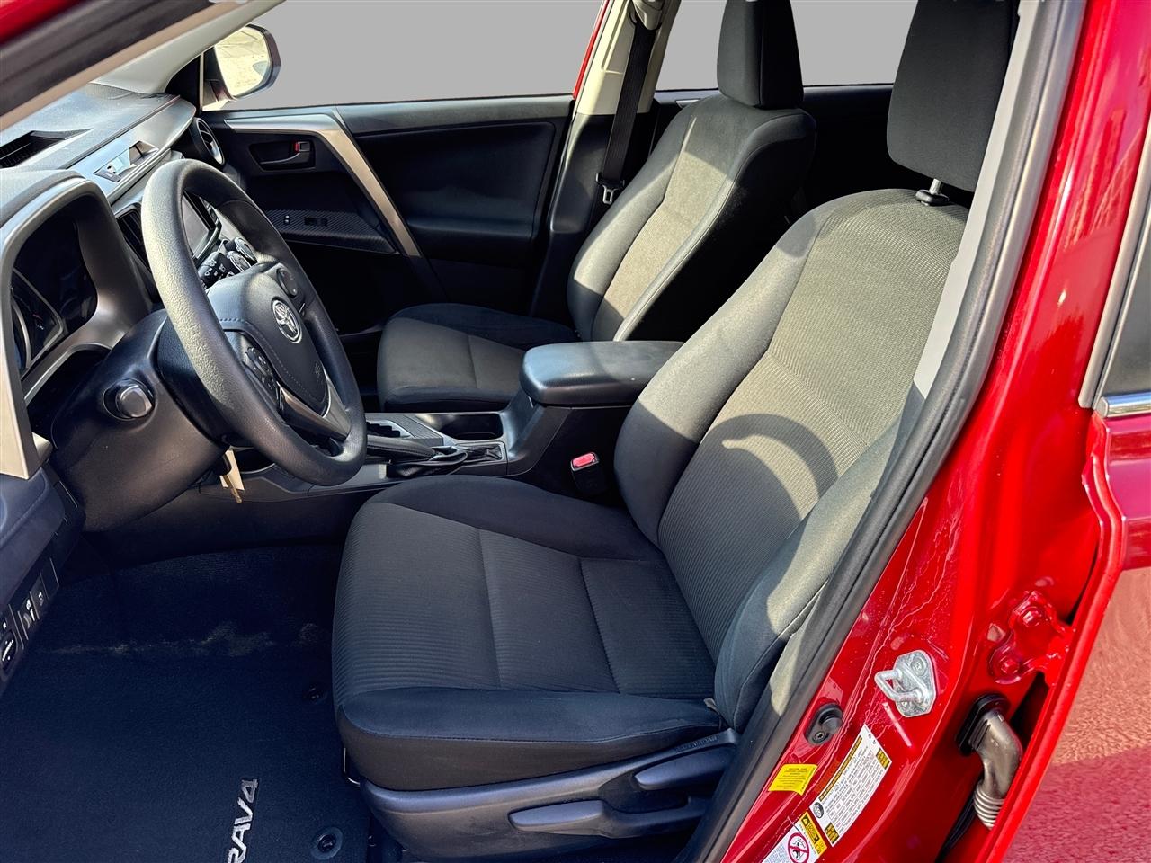 Toyota RAV4 LE FWD 2015