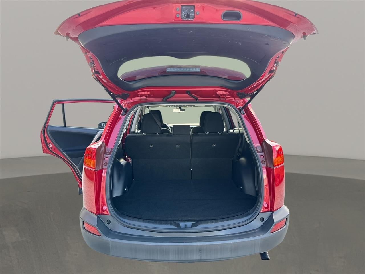 Toyota RAV4 LE FWD 2015
