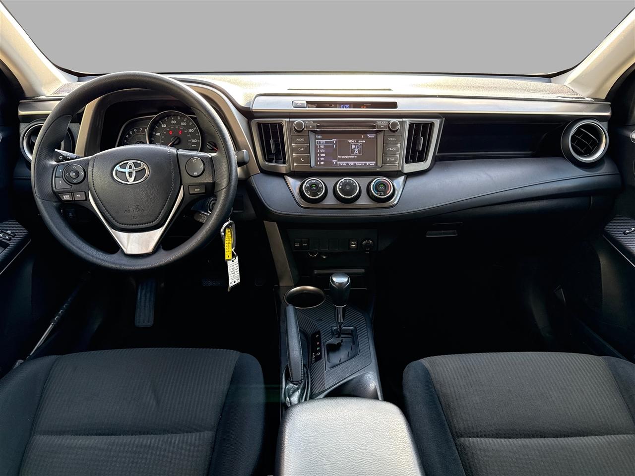 Toyota RAV4 LE FWD 2015