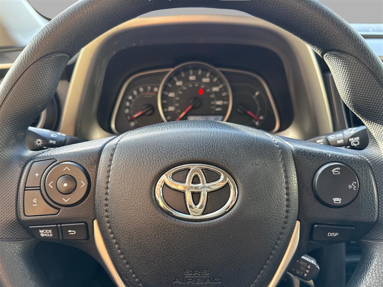 Toyota RAV4 LE FWD 2015