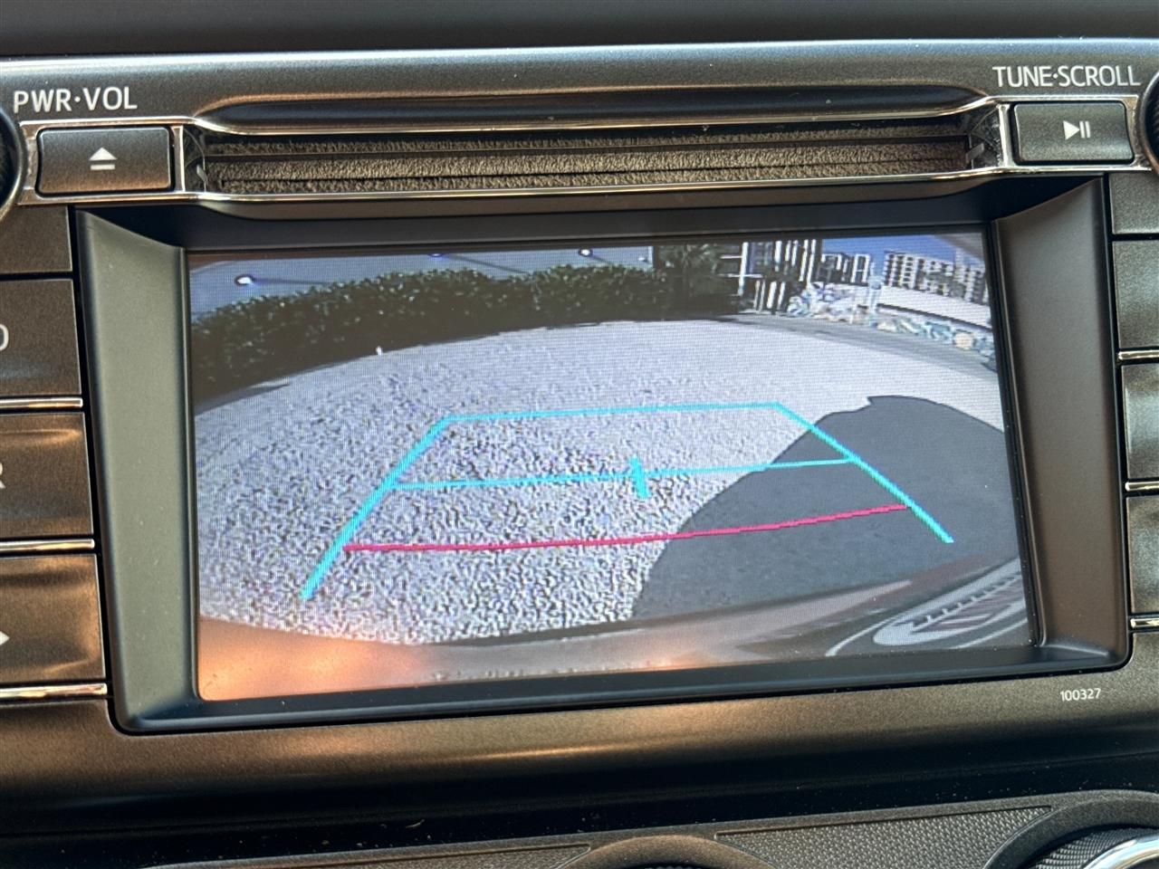 Toyota RAV4 LE FWD 2015