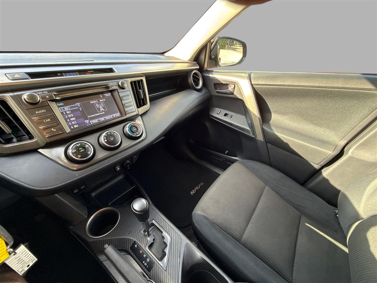 Toyota RAV4 LE FWD 2015
