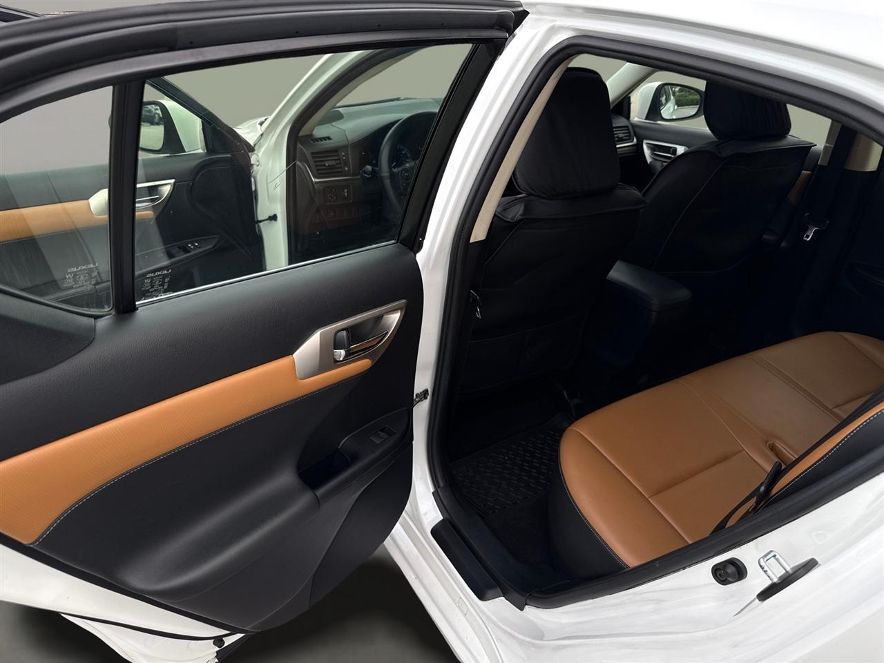 Lexus CT 200h FWD 4dr Hybrid Premium 2014