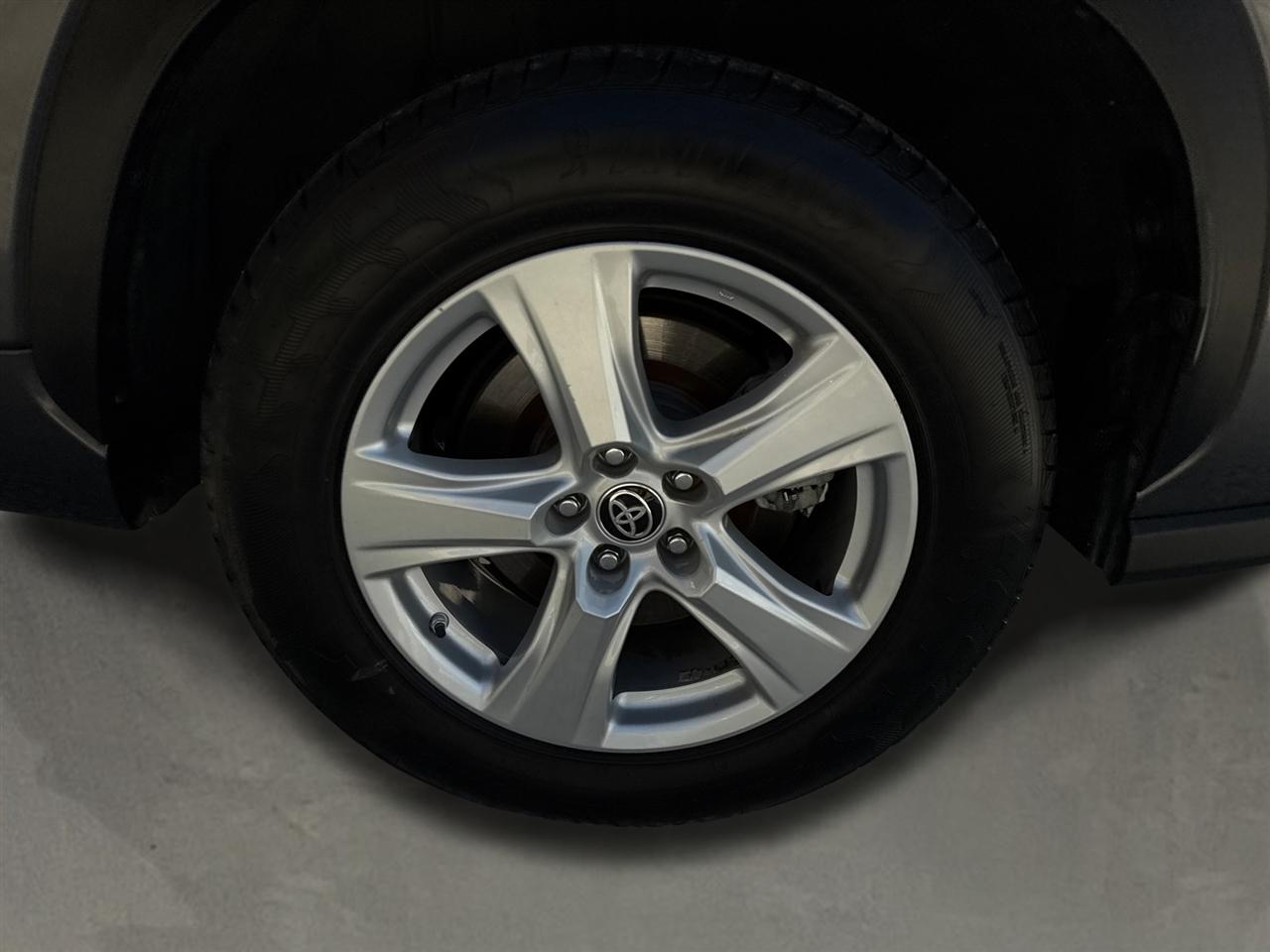 Toyota Highlander L 2020