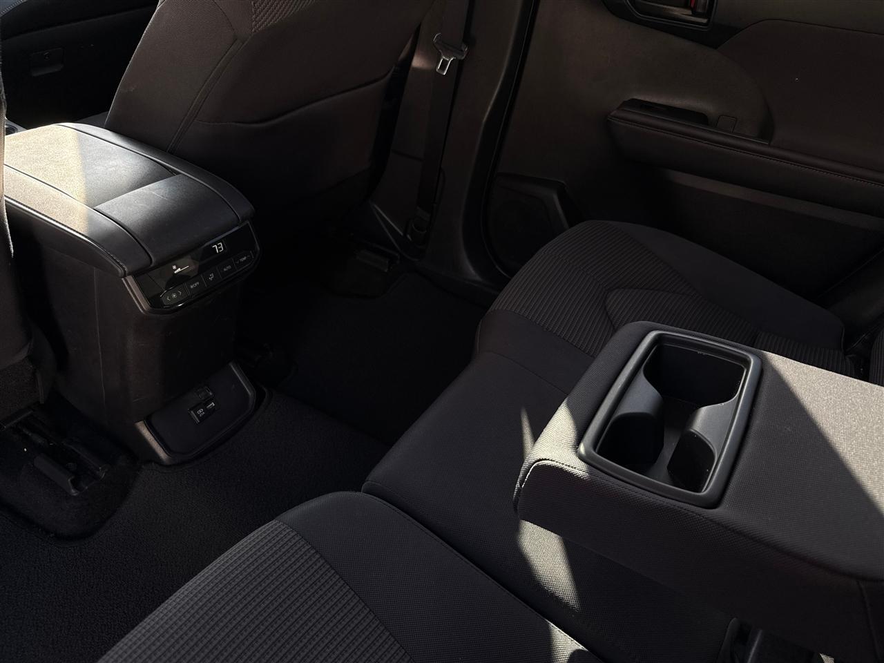 Toyota Highlander L 2020
