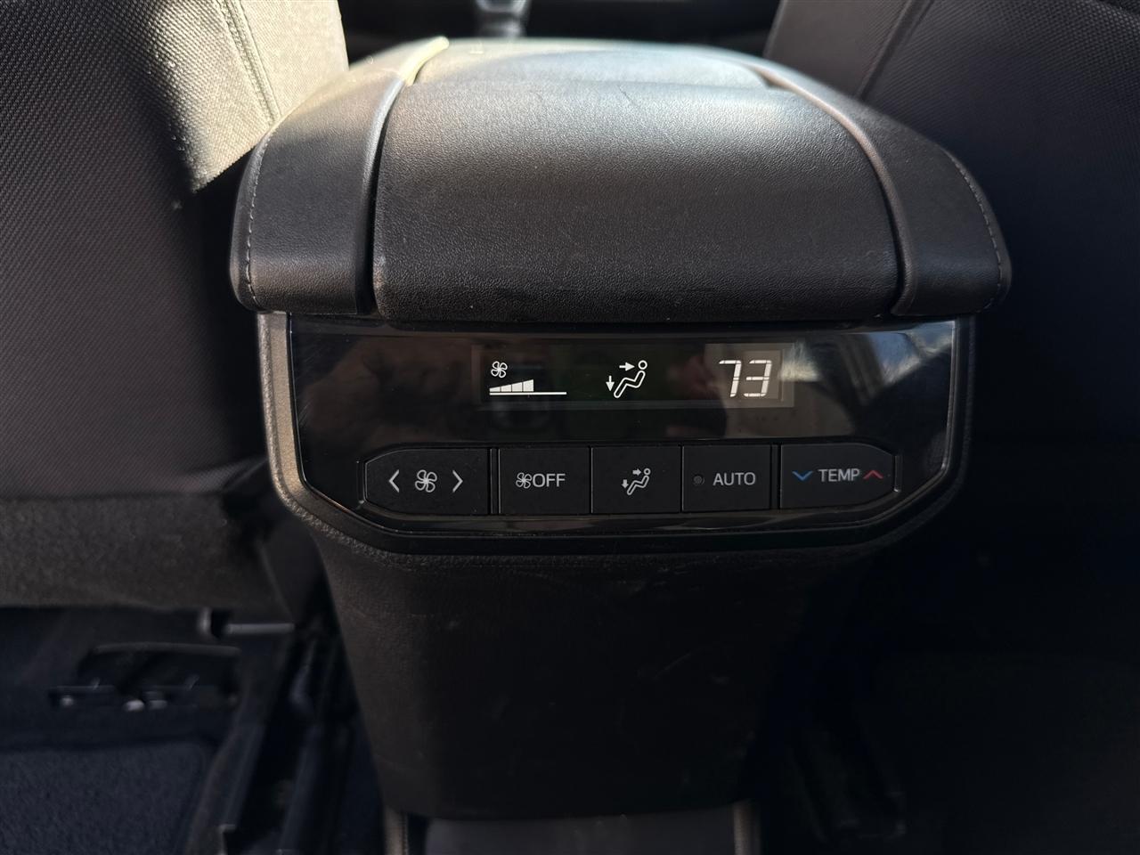 Toyota Highlander L 2020