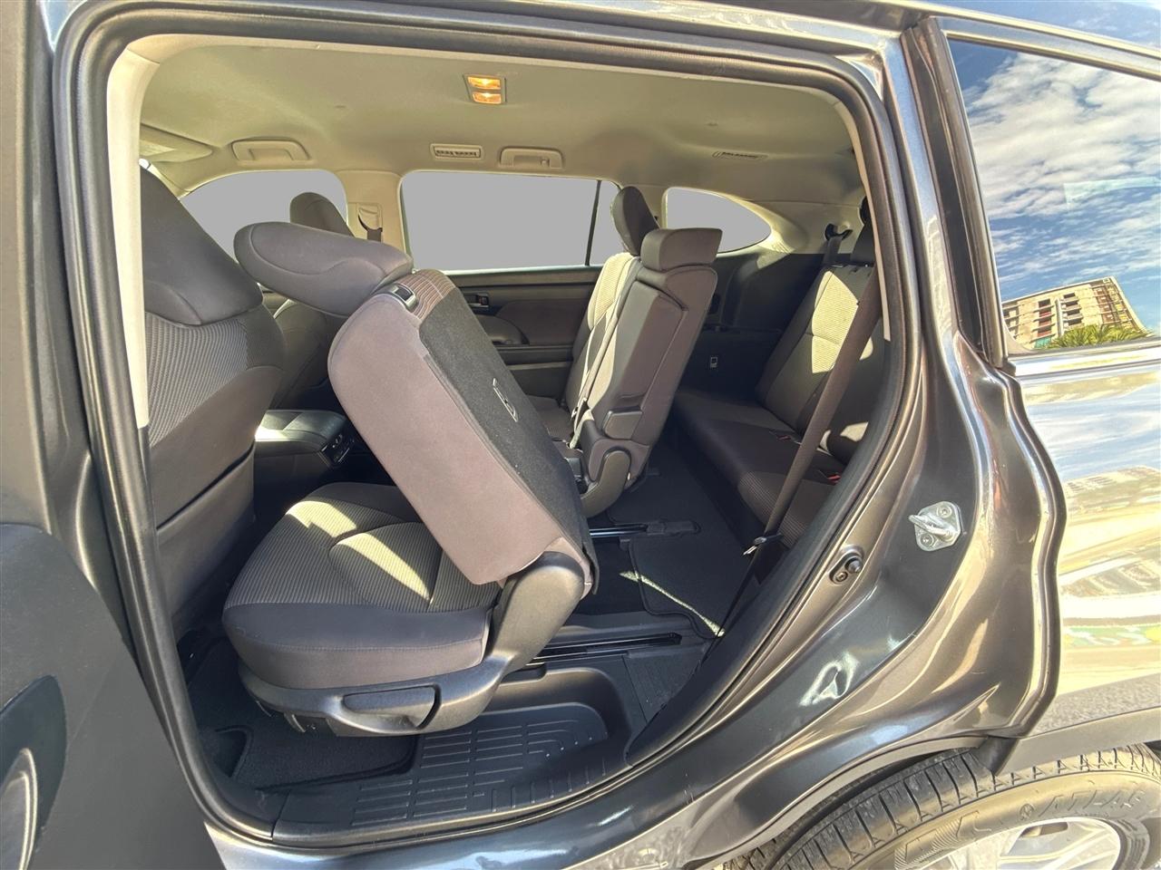 Toyota Highlander L 2020